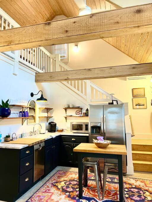 Liz Lane Cottage- Entire Guesthouse Charleston Exterior foto
